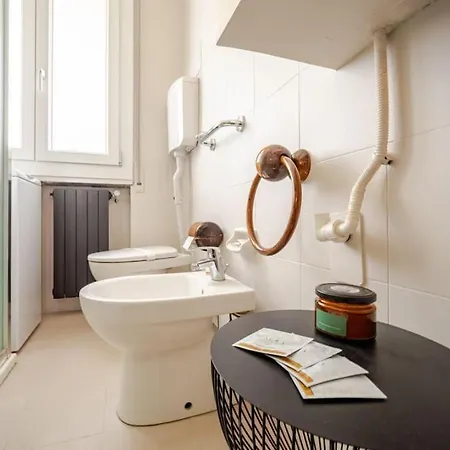 Apartment Casa Con 2 Da Letto E Parcheggio A Bologna